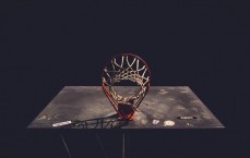 从四连胜到三连败，国际米兰的急速陨落与欧冠梦碎