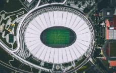 祖巴茨高效贡献9分11篮板2助攻，快船主场力克掘金巩固季后赛席位