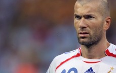 马卡报独家披露，瓦伦西亚锁定布伦特福德中场奥涅卡为夏窗引援目标