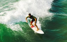 意媒聚焦齐尔克泽训练缺席事件，点赞马伦转会动态引发曼联生涯猜想