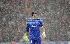 扛起球队重任！默里左手上篮惊艳首节独揽14分引领胜利