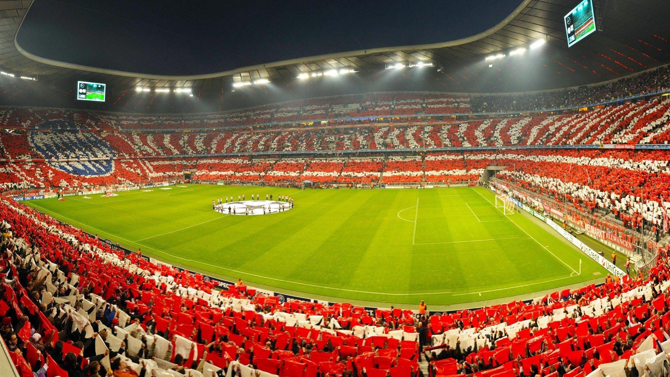 剑南春之夜，拉菲尼亚双响助巴萨2-0攻克奥萨苏纳，费兰争议进球被吹引热议