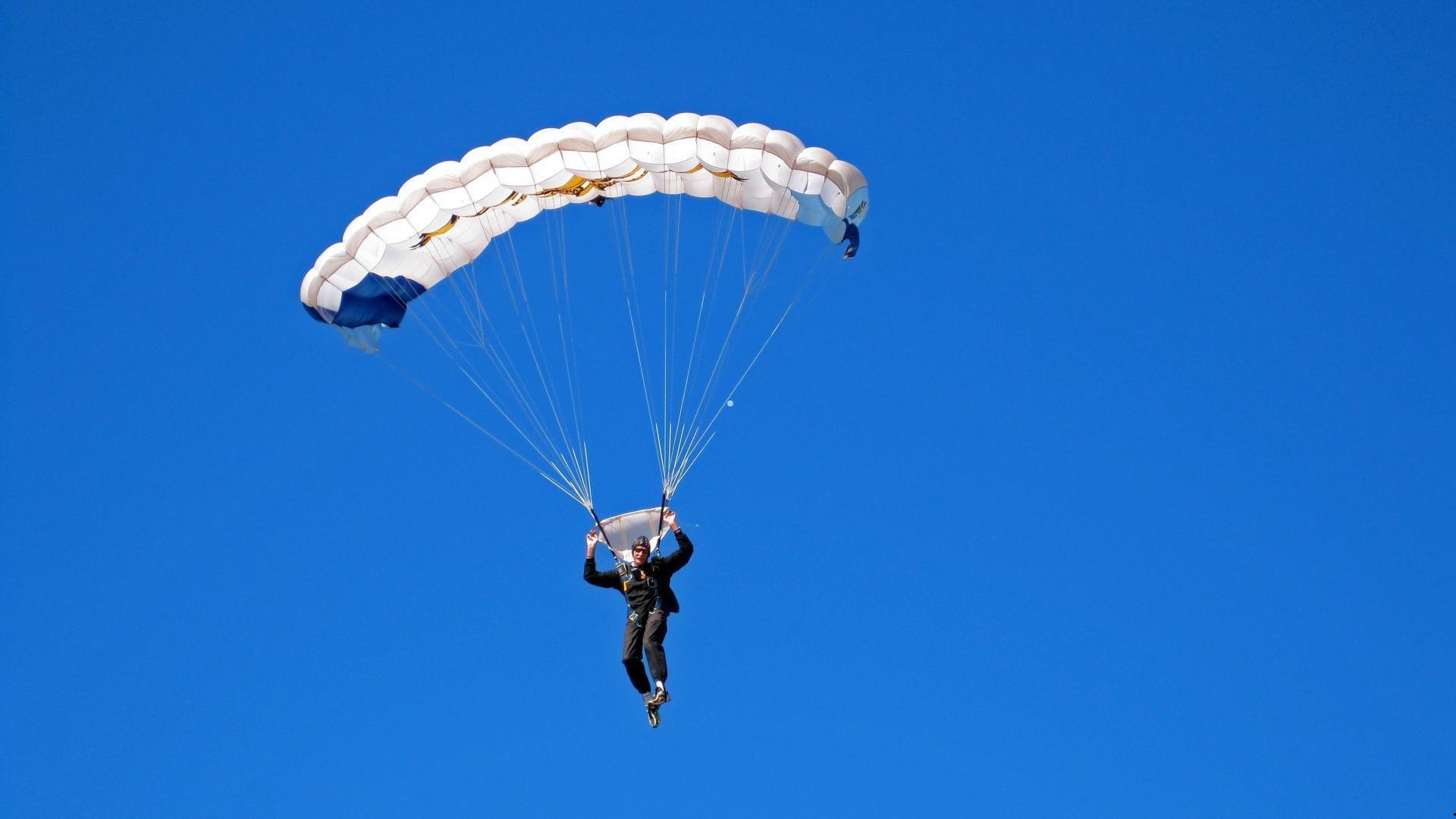 UFC 322：本尼尔·大流士vs贝诺伊特·圣·丹尼斯